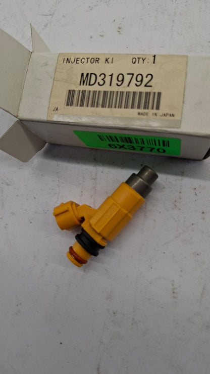 Original OE MITSUBISHI Injektor Düse MD319792