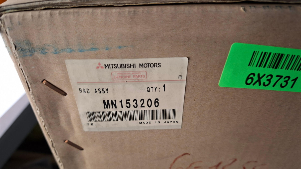 Original OE MITSUBISHI Wasserkühler MN153206