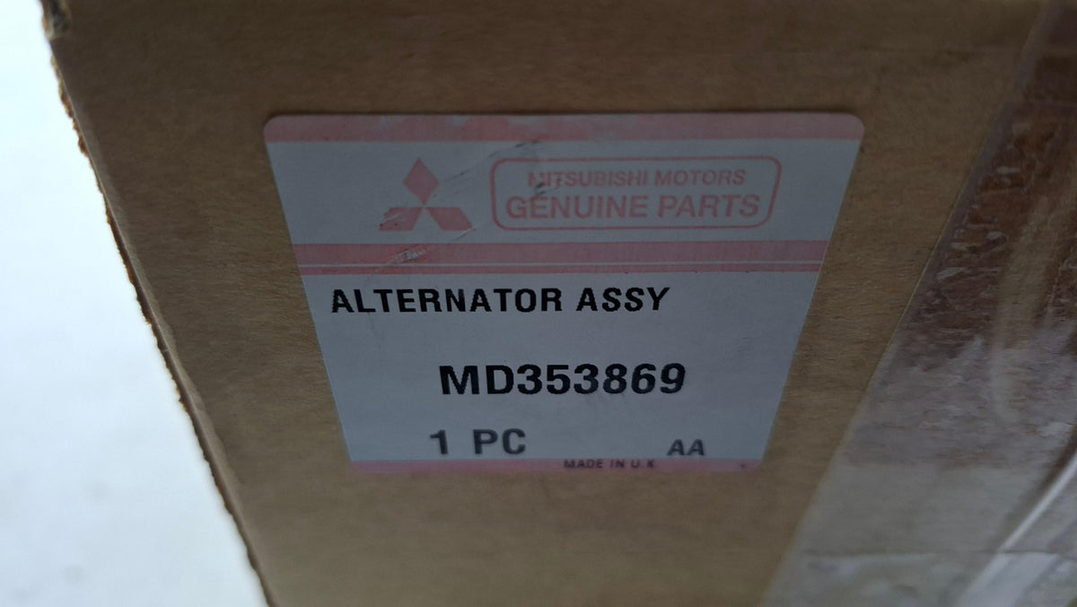 Original OE MITSUBISHI Lichtmaschine MD353869