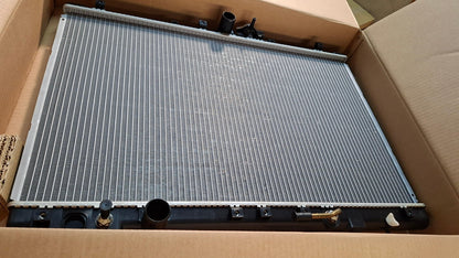 Original OE MITSUBISHI Wasserkühler MR281548
