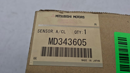 Original OE MITSUBISHI Luftmassenmesser MD343605