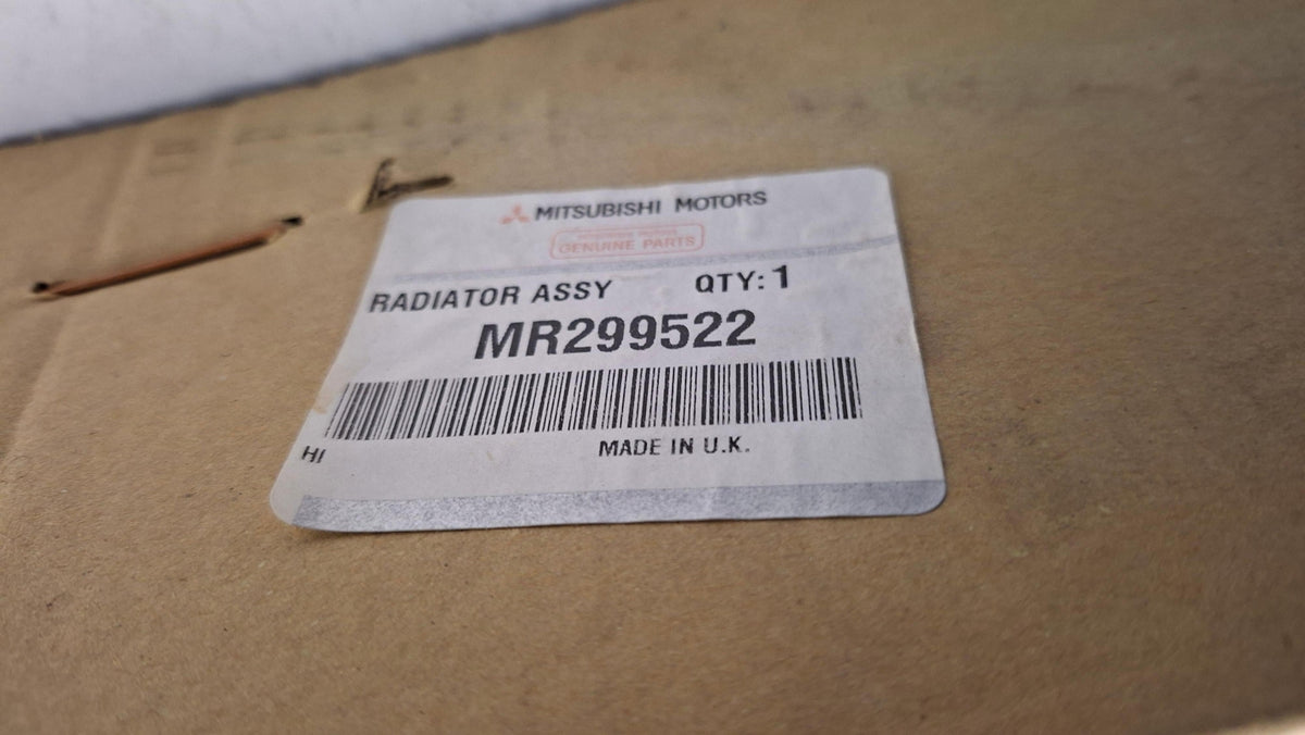 Original OE MITSUBISHI Wasserkühler MR299522