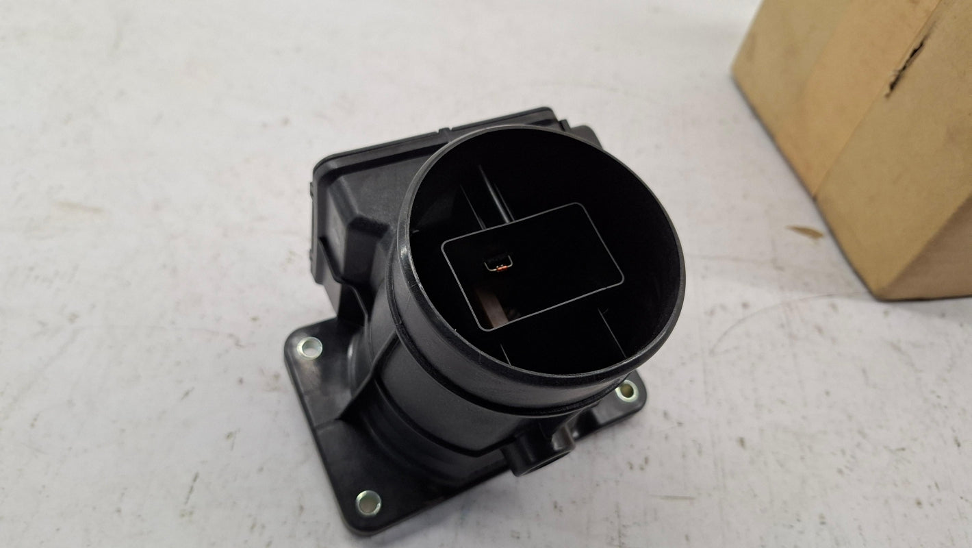 Original OE MITSUBISHI Luftmassenmesser MD343605