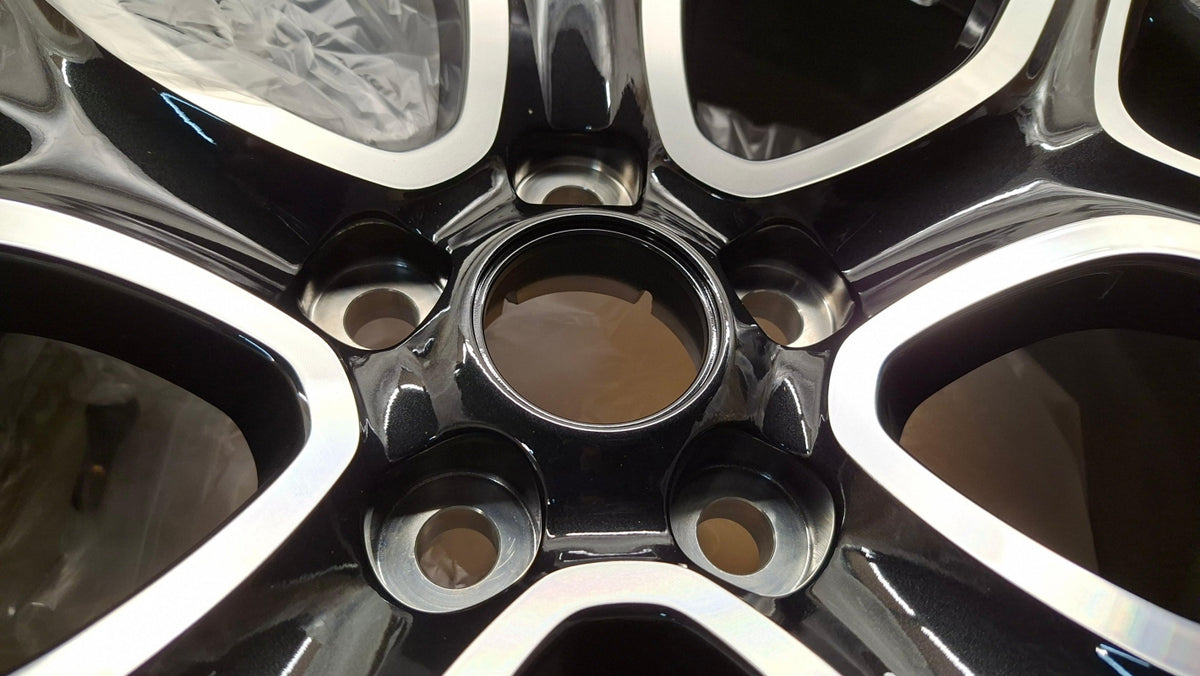 Original OE MITSUBISHI Felge 4250D458