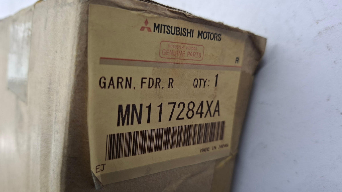 Original OE MITSUBISHI Tür Zierleiste MN117284XA