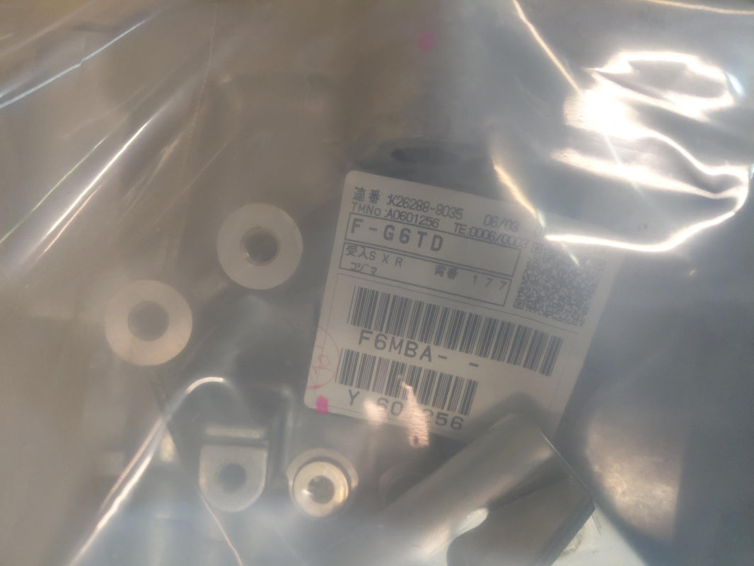 Original OE MITSUBISHI Schaltgetriebe 2500A177