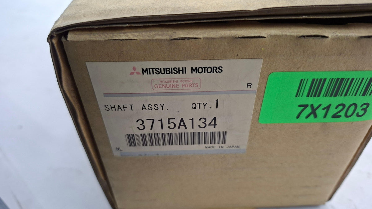 Original OE MITSUBISHI Antriebswelle 3715A134