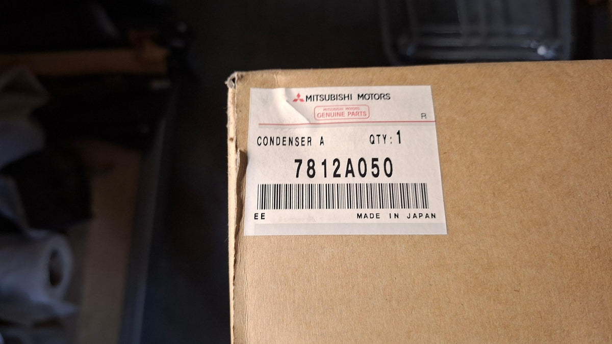 Original OE MITSUBISHI Klimakondensator 7812A050