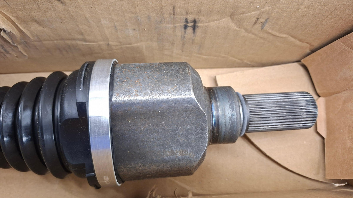 Original OE Peugeot Antriebswelle 9830856680