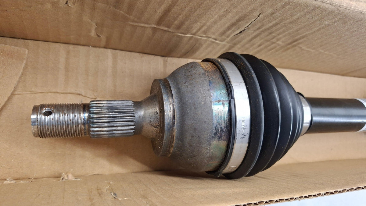 Original OE Peugeot Antriebswelle 9830856680