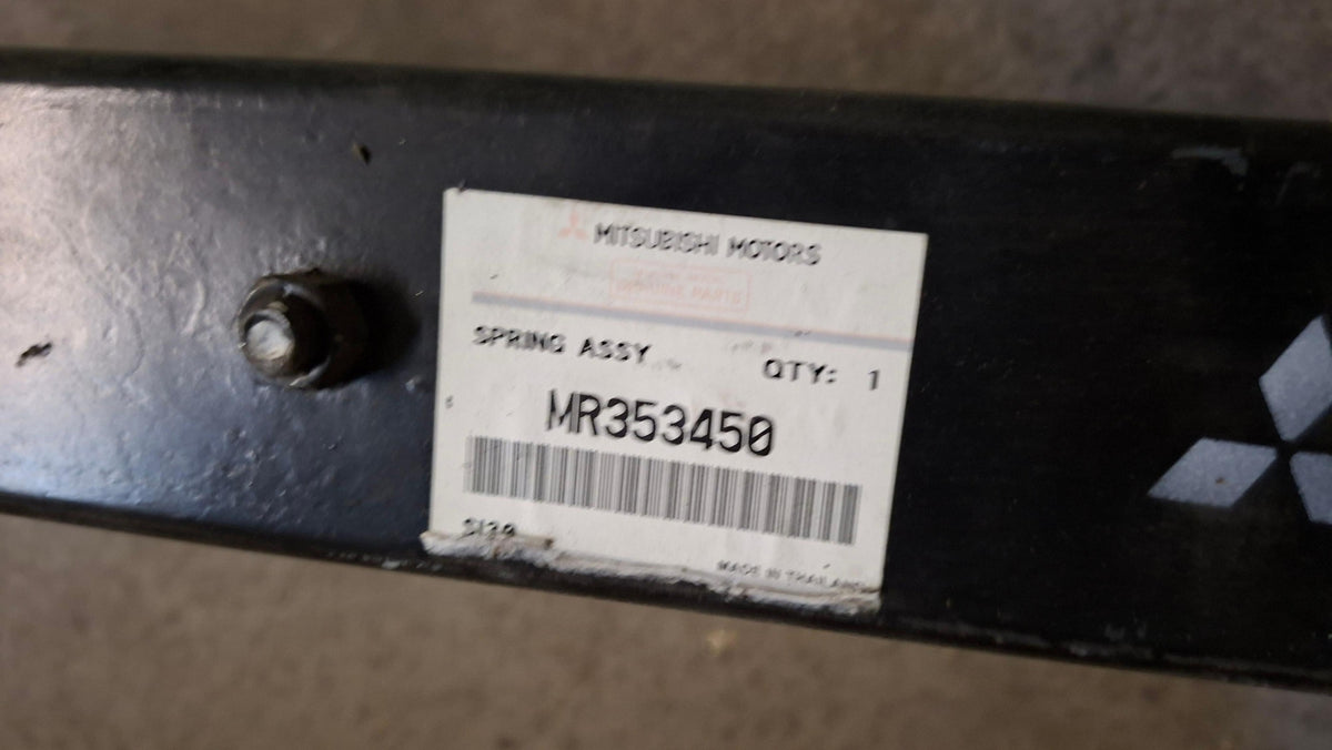 Original OE MITSUBISHI Blattfeder MR353450