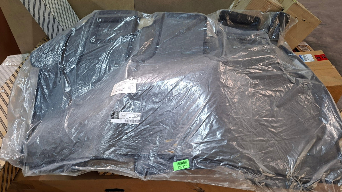 Original OE MERCEDES-BENZ Fußmatte A4476802202