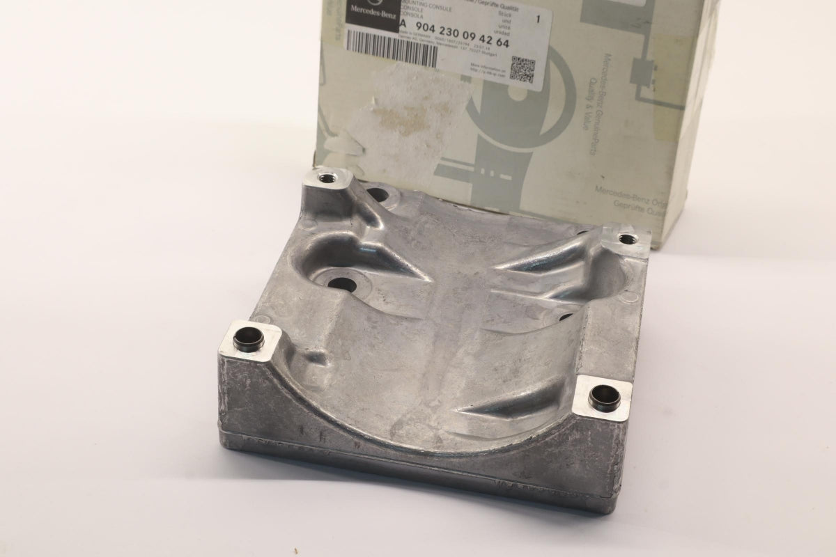 Original OE MERCEDES-BENZ Halter A904230094264