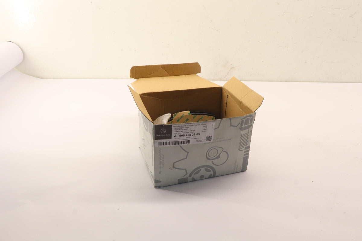 Original OE MERCEDES-BENZ Bremsbeläge A0004202905