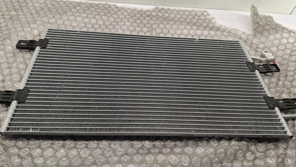 Original OE RENAULT Klimakondensator 8200774211