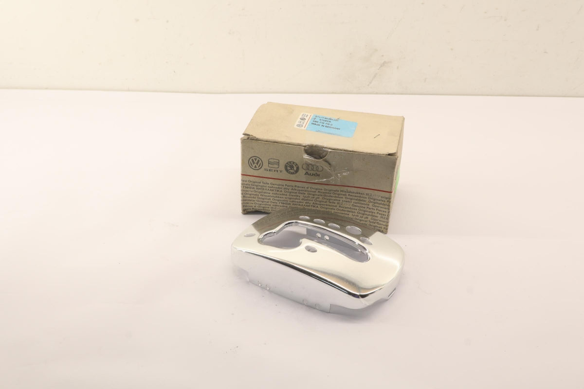 Original OE Volkswagen Mittelkonsole Teil 4B0713110D