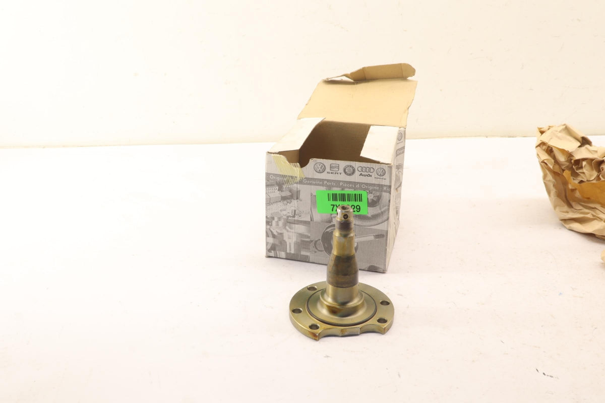 Original OE Volkswagen Radnabe 8D0501117C