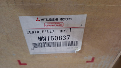 Original OE MITSUBISHI Längsholm MN150837
