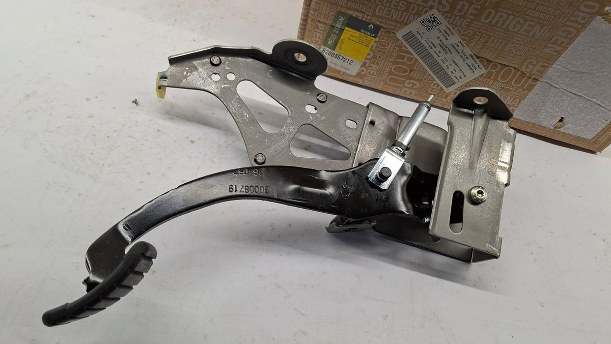 Original OE RENAULT Bremspedal 8200467212