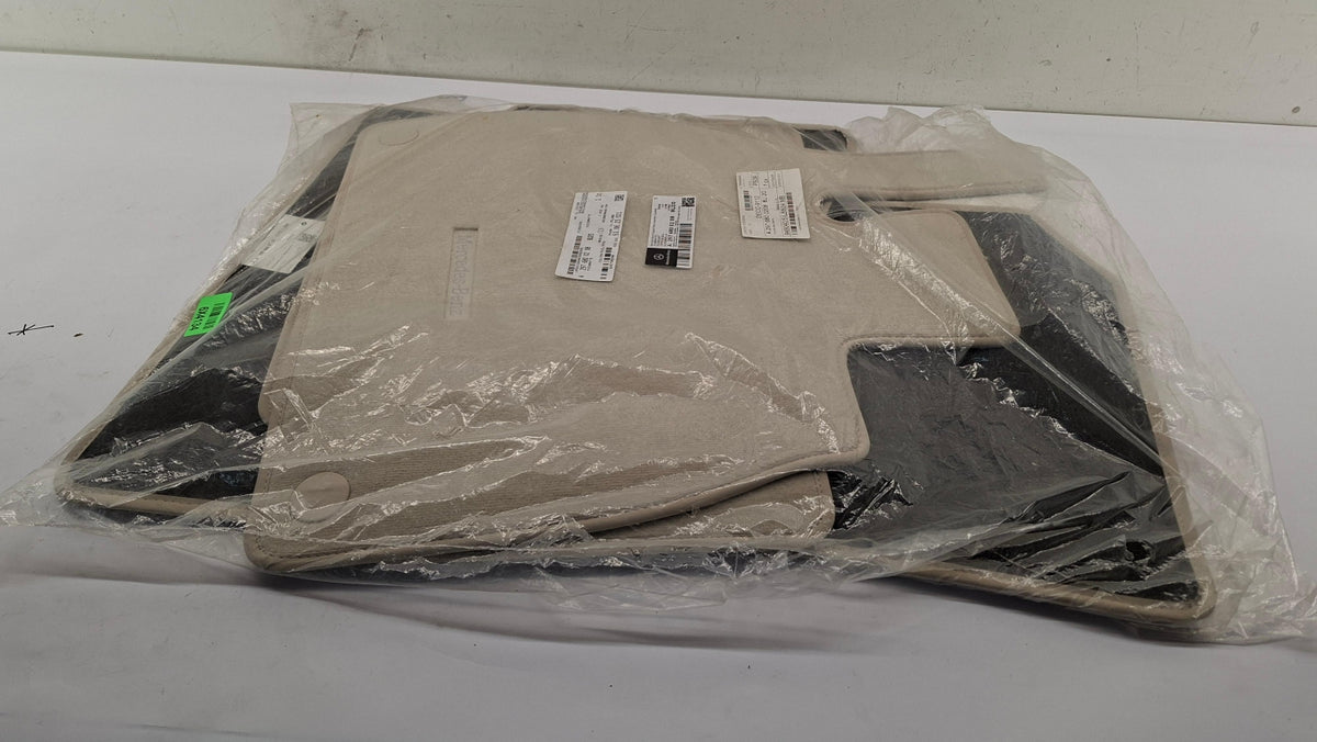 Original OE MERCEDES-BENZ Fußmattensatz A29768002088U20