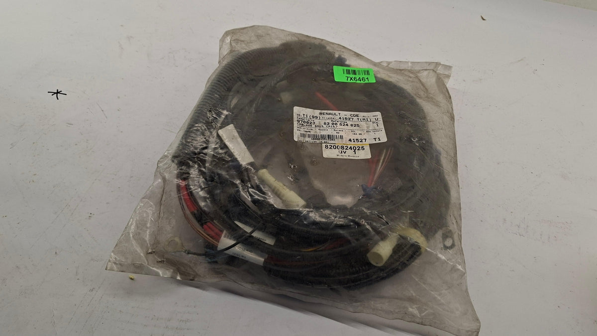 Original OE RENAULT Kabelbaum 8200824025