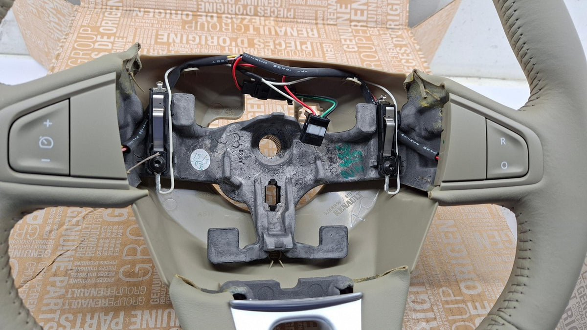 Original OE RENAULT Lenkrad 484300015R