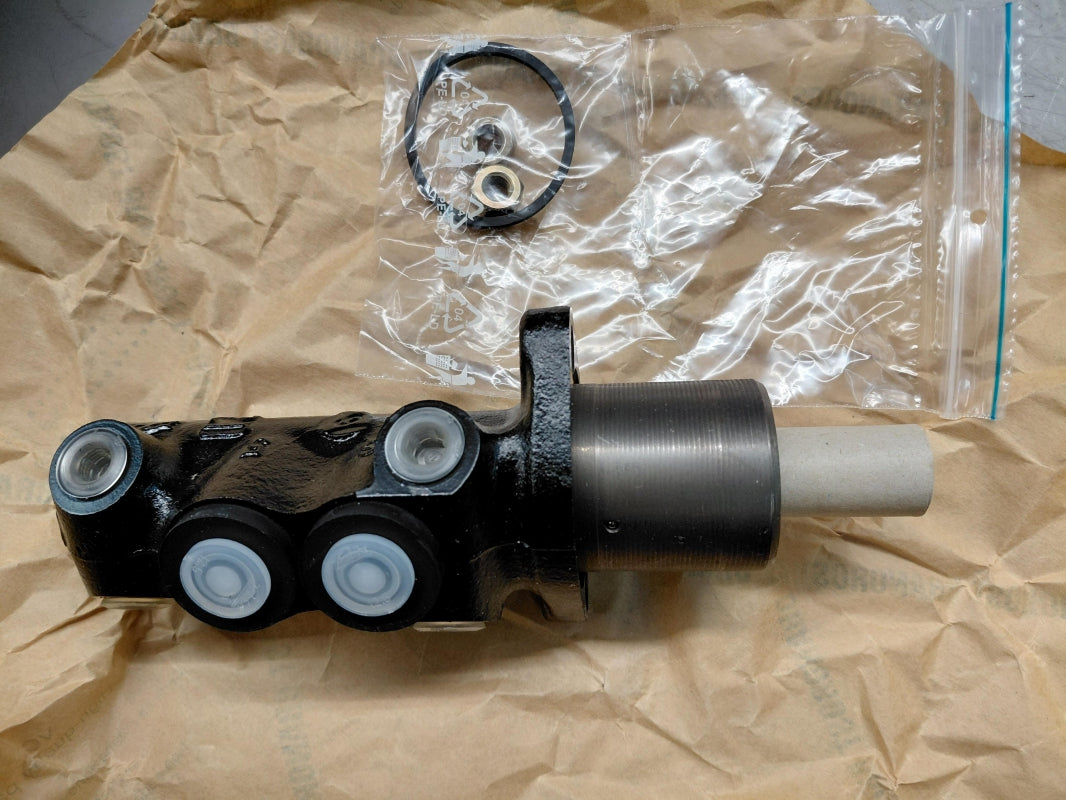 Original OE RENAULT Hauptbremszylinder 7700793558