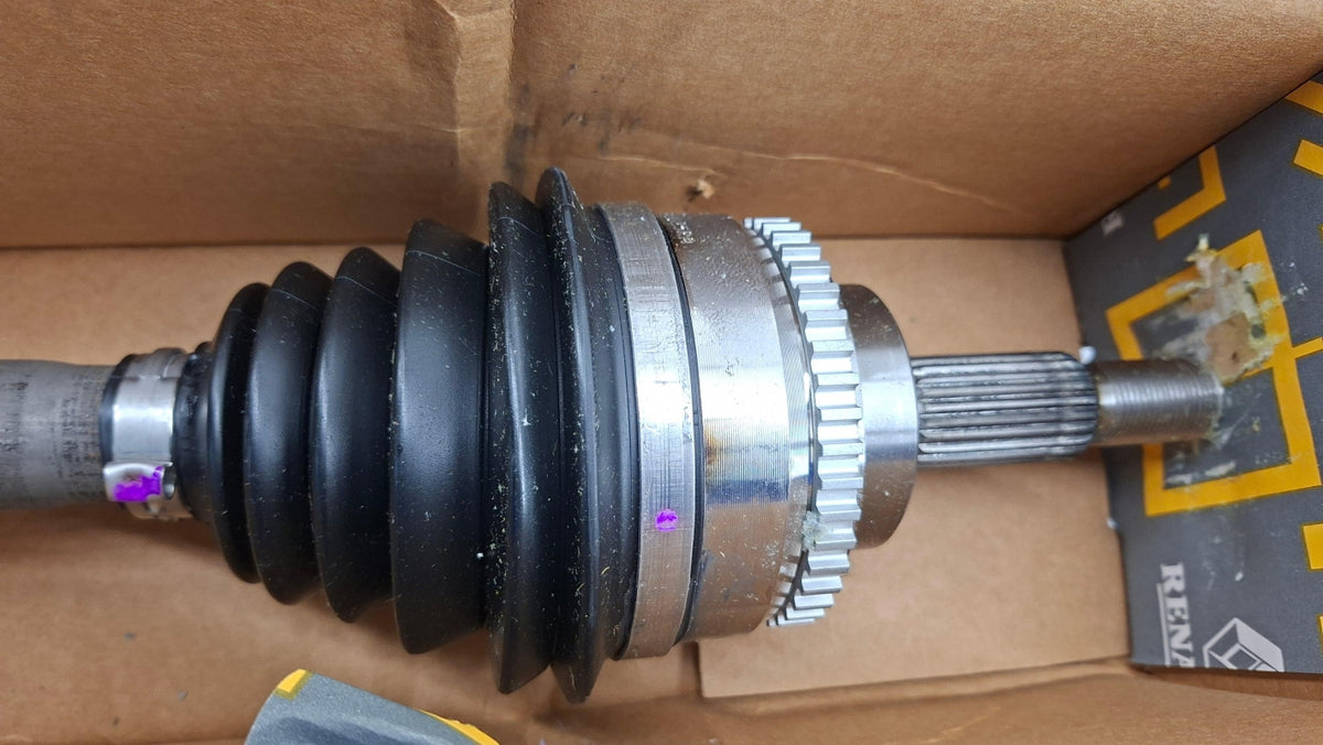 Original OE RENAULT Antriebswelle 8200087857