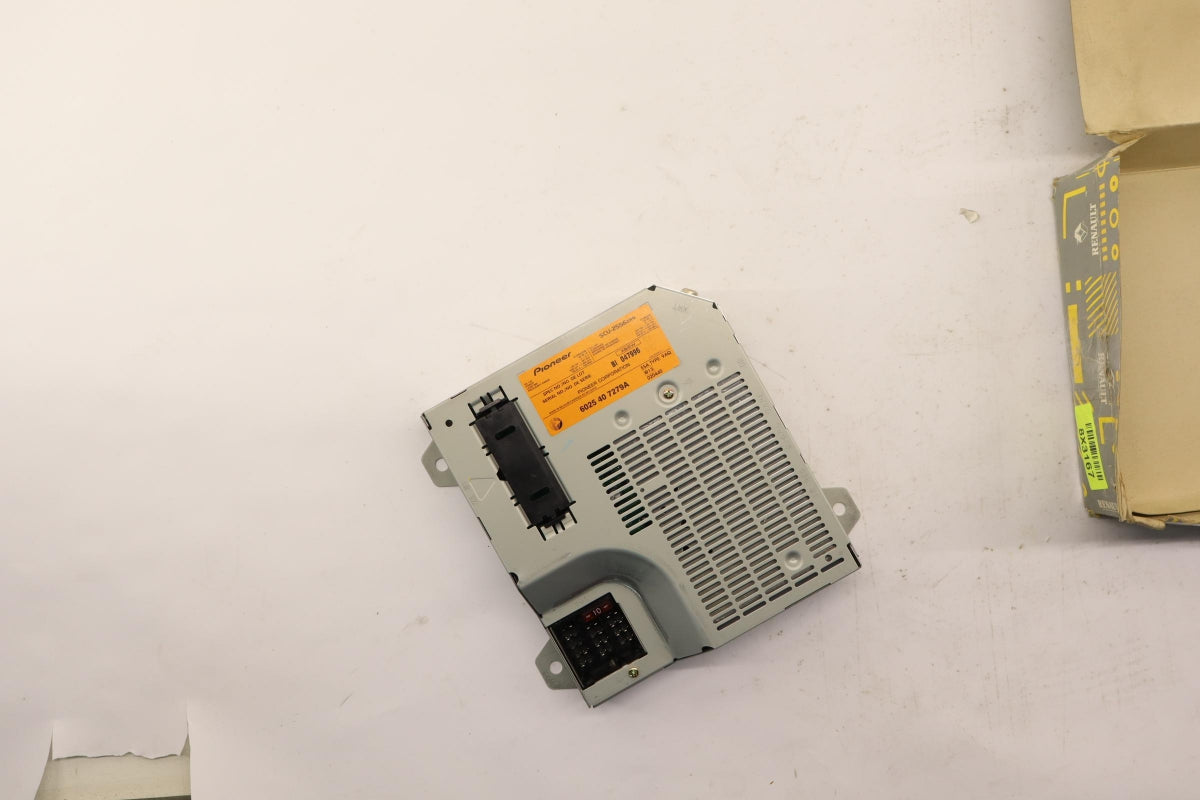 Original OE RENAULT Verstärker 6025407279