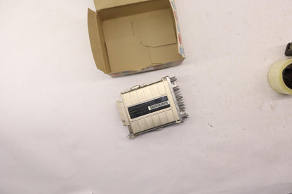 Original OE Volkswagen Motorsteuergerät 893907383C