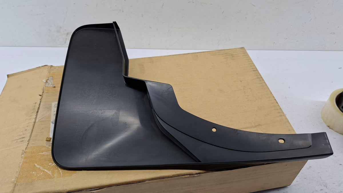 Original OE NISSAN Schmutzfänger 638514JB0A