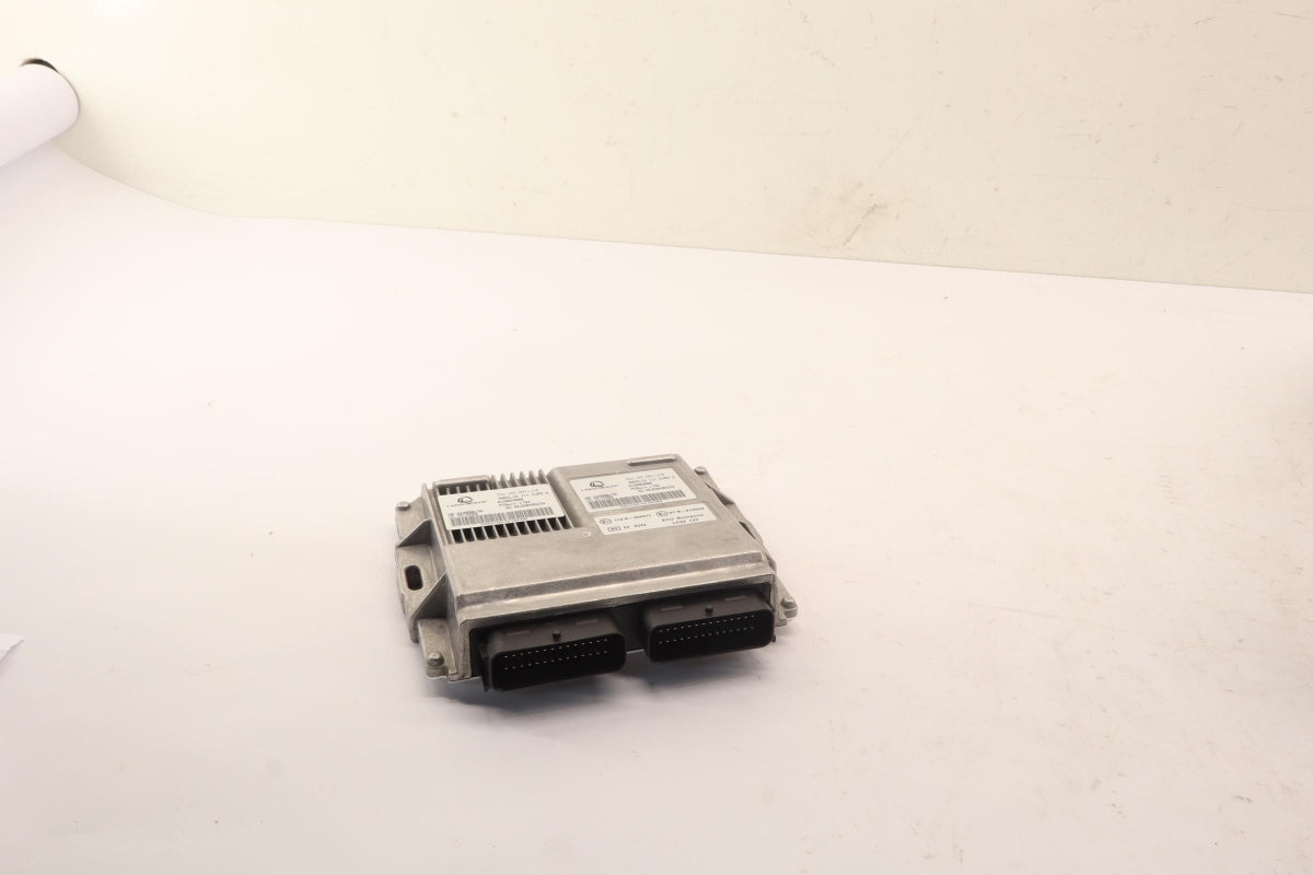 Original OE RENAULT Motorsteuergerät 8201199390
