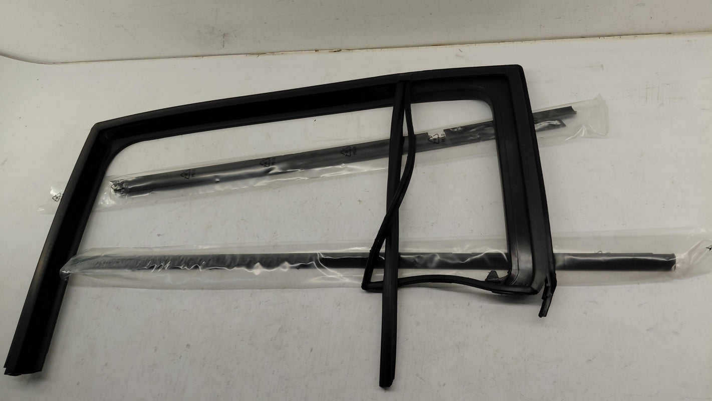 Original OE RENAULT Fensterführungsschiene 7701475185