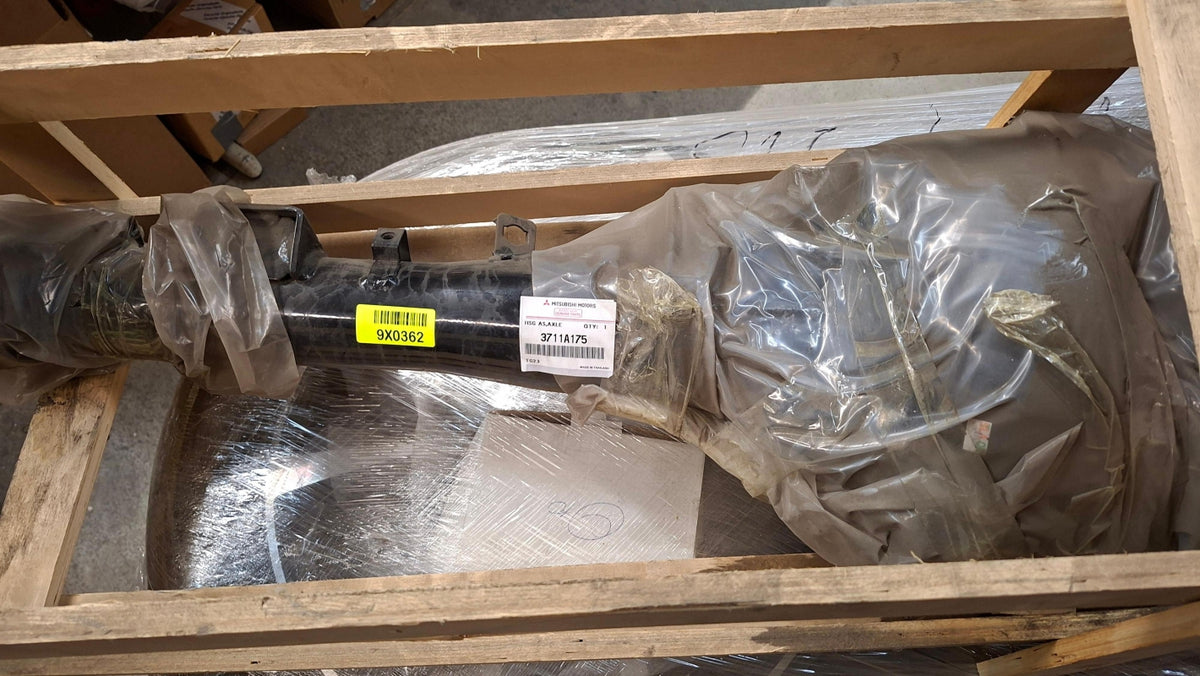Original OE MITSUBISHI Hinterachse 3711A175