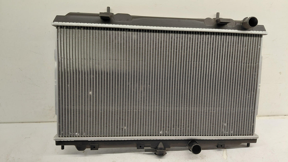 Original OE NISSAN Wasserkühler 21410AV600