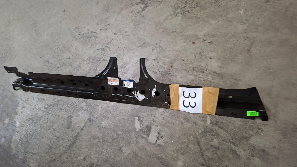Original OE FORD Seitenverstärkung 2581347