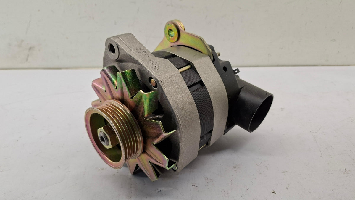 Original OE RENAULT Lichtmaschine 7701499465