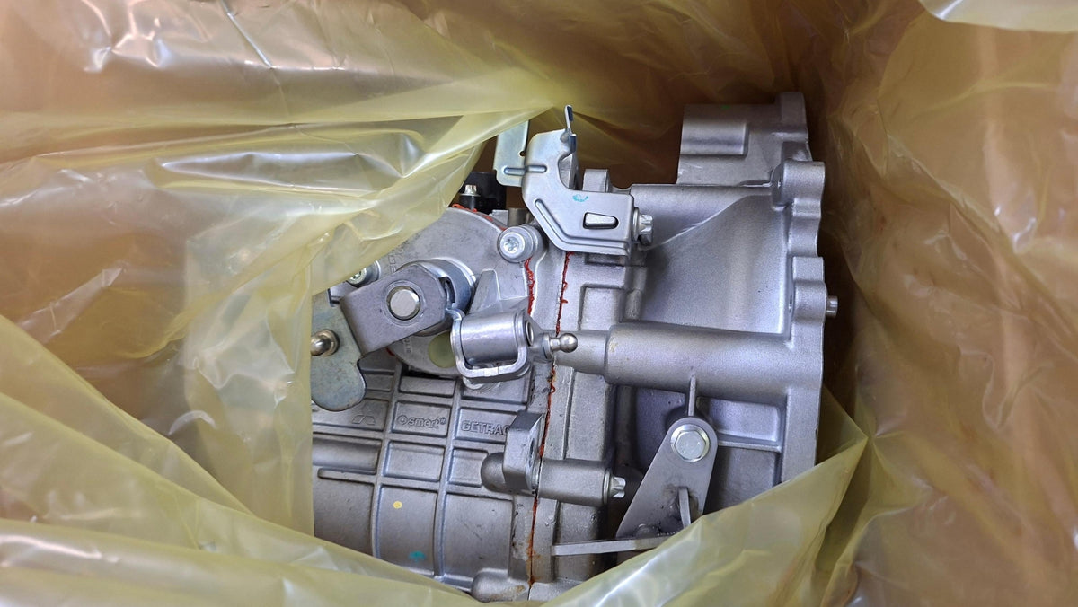 Original OE MITSUBISHI Schaltgetriebe 2500A223