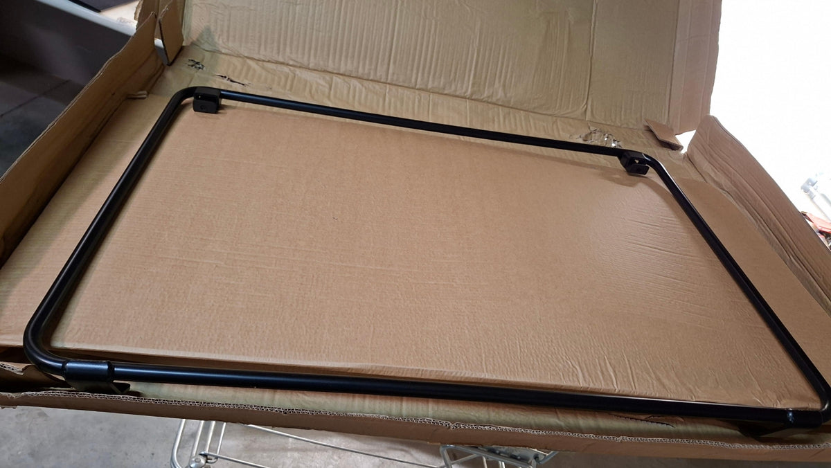 Original OE FORD Kofferraum Gitter 2015444