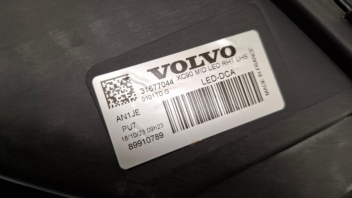 Original OE VOLVO Scheinwerfer 31677044