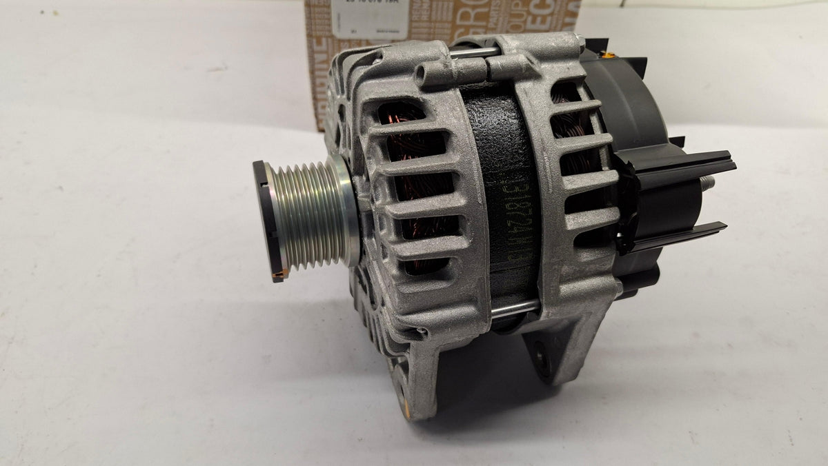 Original OE RENAULT Lichtmaschine 231007619R