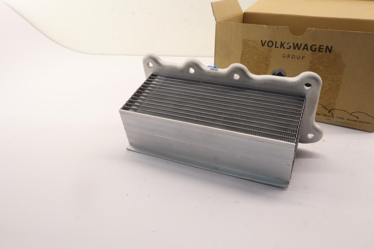 Original OE Volkswagen Ladeluftkühler 04C145749C