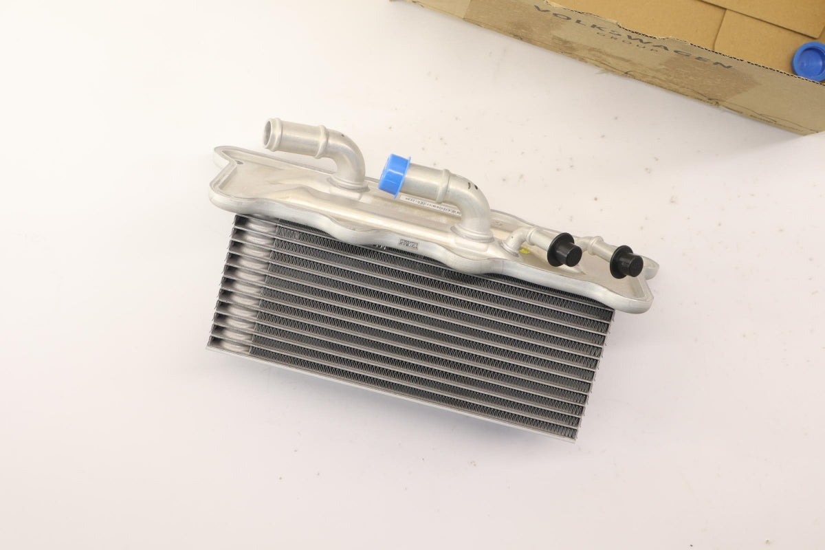 Original OE Volkswagen Ladeluftkühler 04C145749C