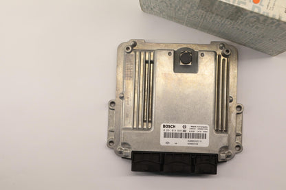 Original OE RENAULT Motorsteuergerät 8200823728