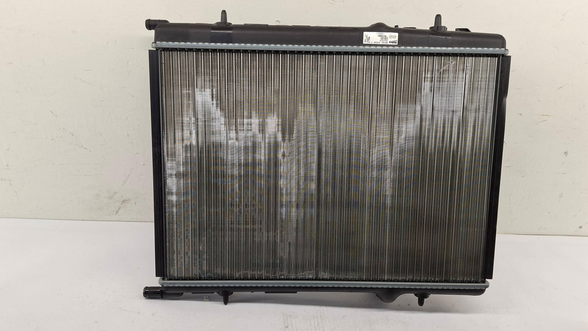 Original OE Peugeot Wasserkühler 1330G2