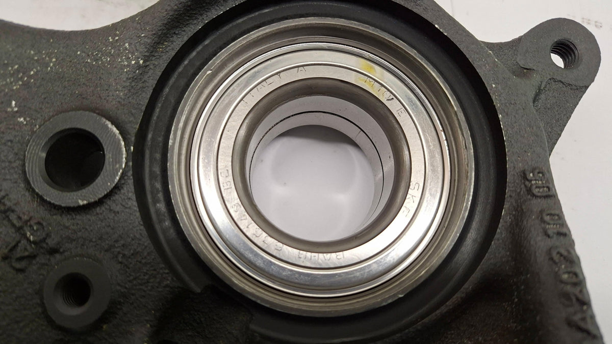 Original OE MERCEDES-BENZ Achsschenkel A2023509408
