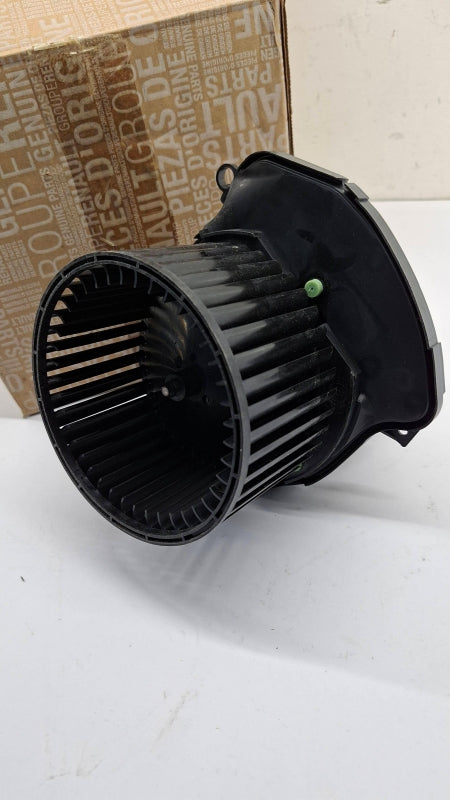 Original OE RENAULT Innenraumgebläse 272109977R