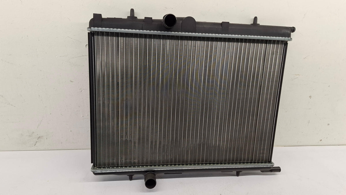 Original OE Peugeot Wasserkühler 1330G5