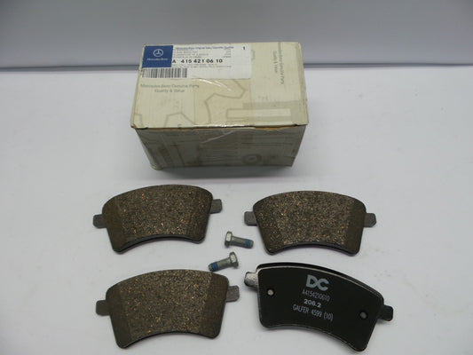 Original MERCEDES-BENZ W415 Citan Bremsbeläge vorne A4154210610