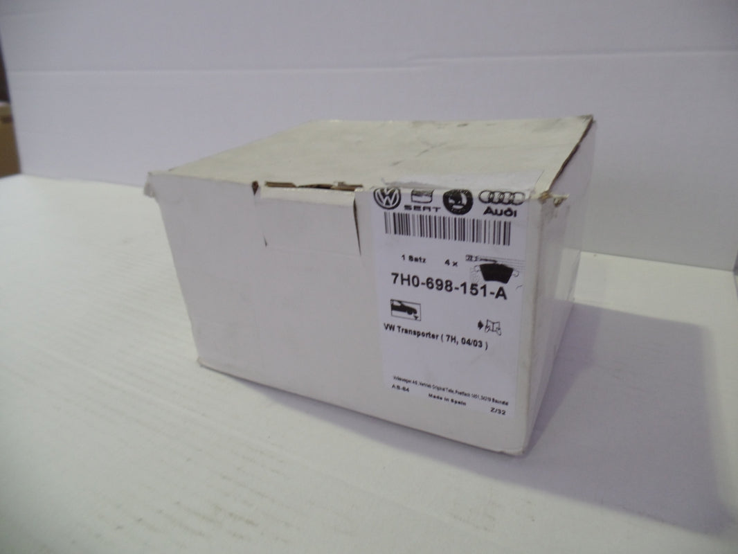 Original VW Transporter T5 '03-'09 Bremsbeläge vorne 7H0698151A